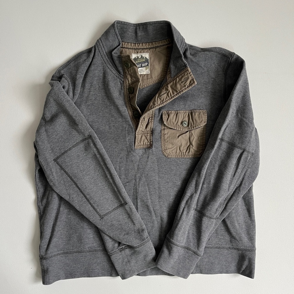 Outdoor Eddie Bauer sport shop vintage